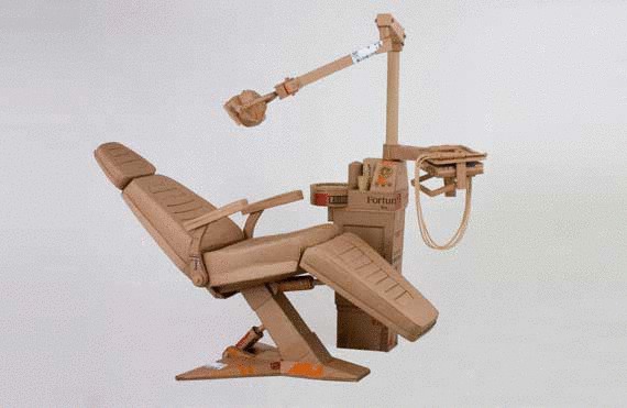 02-dentistchair-Cardboard-Art-1.jpg